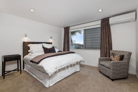 Photo of property in 2a Pierce Road, Milford, Auckland, 0620