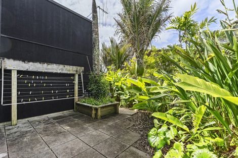 Photo of property in 13 Shearer Drive, Oakura, 4314