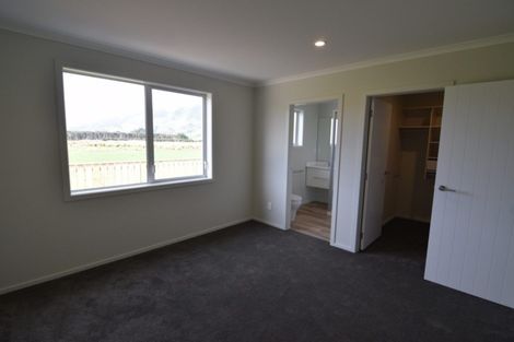 Photo of property in 3 Tapuhikura Street, Waikanae, 5036