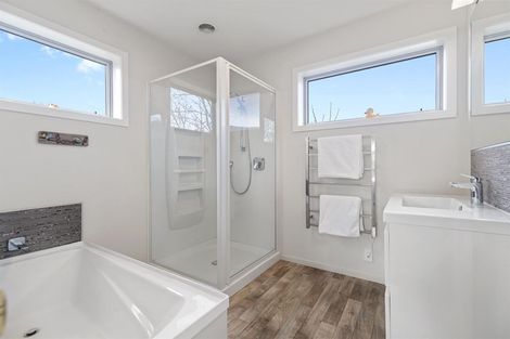 Photo of property in 124 Aubrey Road, Wanaka, 9305