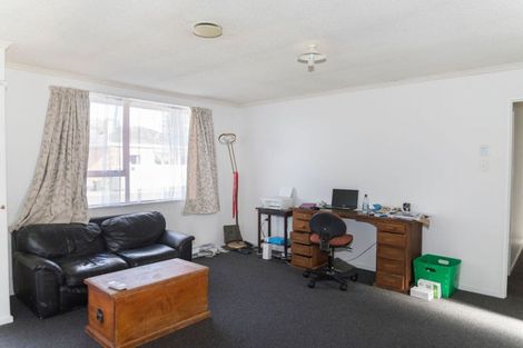 Photo of property in 12 Mccallum Street, Dannevirke, 4930