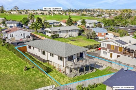 Photo of property in 27a Kirrie Avenue, Te Atatu South, Auckland, 0610