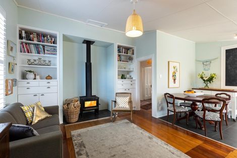 Photo of property in 17 Kowhai Street, Strandon, New Plymouth, 4312