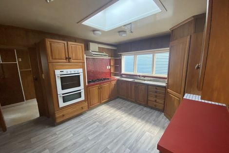 Photo of property in 28 Luxford Street, Berhampore, Wellington, 6023