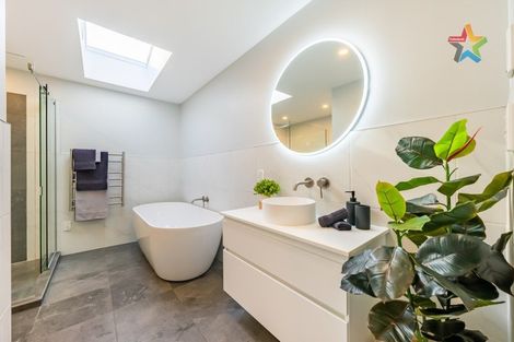 Photo of property in 48 Korokoro Road, Korokoro, Lower Hutt, 5012