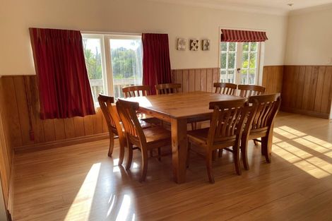 Photo of property in 107 Matipo Road, Mairangi Bay, Auckland, 0630