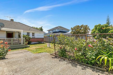 Photo of property in 5 Courtenay Road, Heretaunga, Upper Hutt, 5018