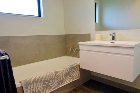 Photo of property in 1/26 South Street, Papakura, 2110