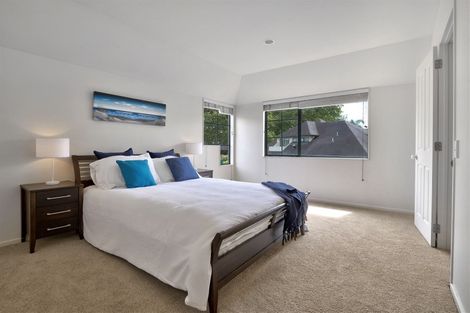 Photo of property in 31 Oakwood Grove, Eastern Beach, Auckland, 2012