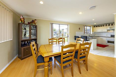 Photo of property in 6 Frederick Reece Drive, The Gardens, Auckland, 2105