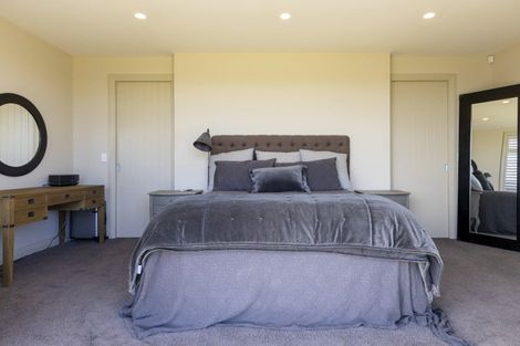 Photo of property in 8 Kuiwai Drive, Rainbow Point, Taupo, 3330