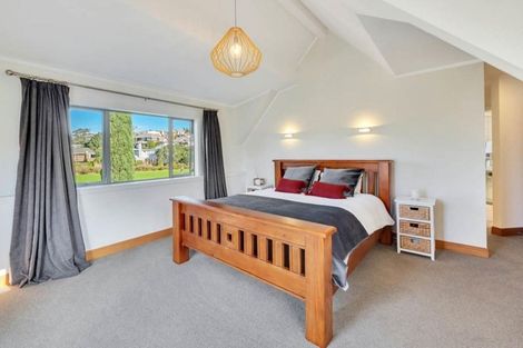Photo of property in 16 Commodore Parry Road, Castor Bay, Auckland, 0620