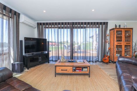 Photo of property in 60 Vineyard Road, Te Kauwhata, 3782