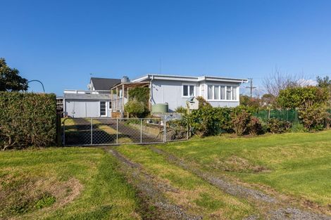 Photo of property in 52 Richmond Street, Waitara, 4320
