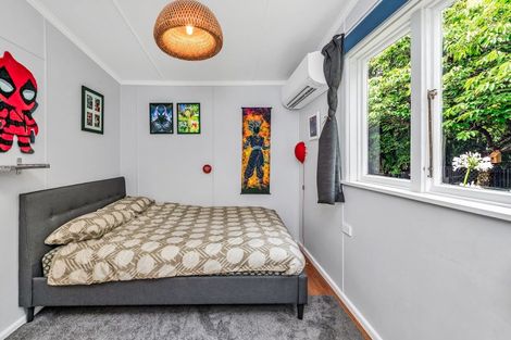 Photo of property in 13 Cliff Street, Coalgate, 7673