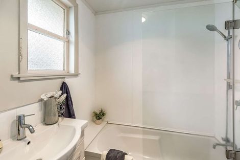 Photo of property in 1d Hendon Place, West End, Palmerston North, 4412