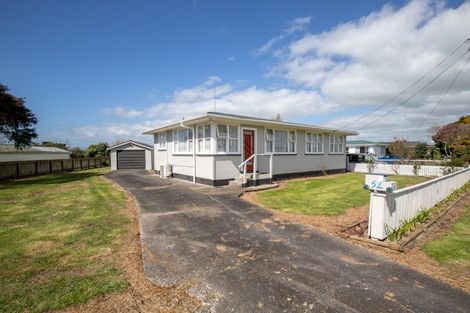 Photo of property in 54 Pipiroa Road, Ngatea, 3503