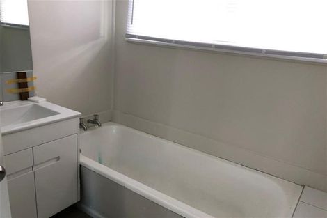 Photo of property in 28 Birdwood Road, Pukekohe, 2120