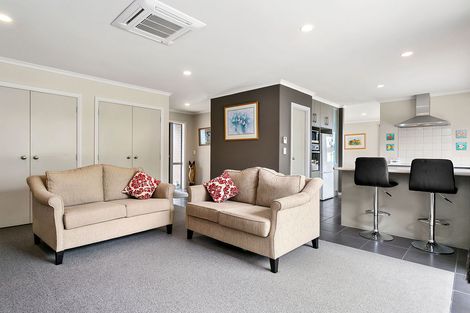 Photo of property in 18 Brancaster Place, Cambridge, 3434