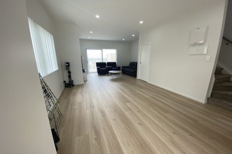 Photo of property in 15b Crestview Rise, Papakura, 2110