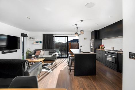 Photo of property in 11 Magnetic Place, Cromwell, 9310