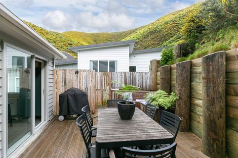 Photo of property in 20b Rarangi Way, Owhiro Bay, Wellington, 6023