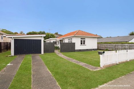 Photo of property in 64 Great North Road, Saint Johns Hill, Whanganui, 4500