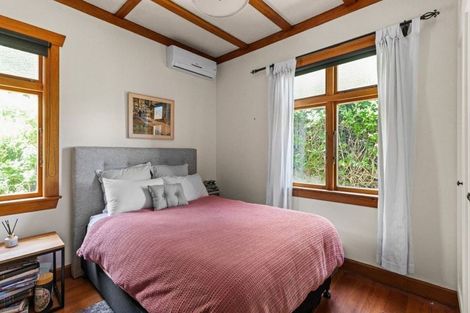 Photo of property in 6 Harvey Road, Bluff Hill, Napier, 4110