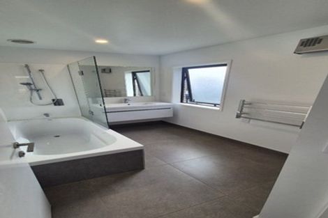 Photo of property in 16 Cessna Crescent, Mangere, Auckland, 2022