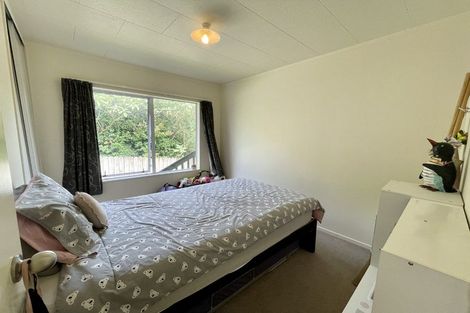 Photo of property in 2/15 Kirklow Place, Goodwood Heights, Auckland, 2105