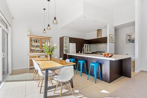 Photo of property in 15 Hawaiian Parade, Arkles Bay, Whangaparaoa, 0932