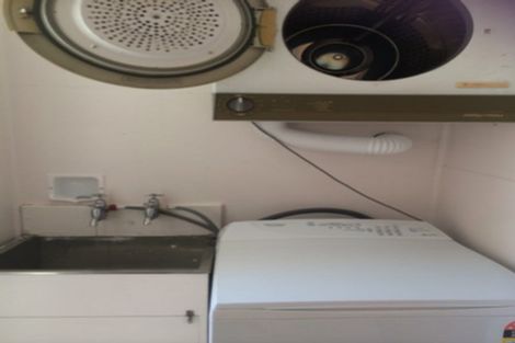 Photo of property in 30 Hargreaves Street, Mount Cook, Wellington, 6021