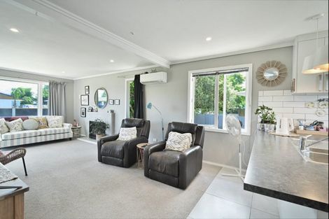 Photo of property in 12 O'connell Place, Havelock North, 4130