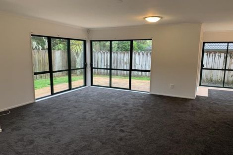 Photo of property in 78 Buscomb Avenue, Henderson, Auckland, 0610