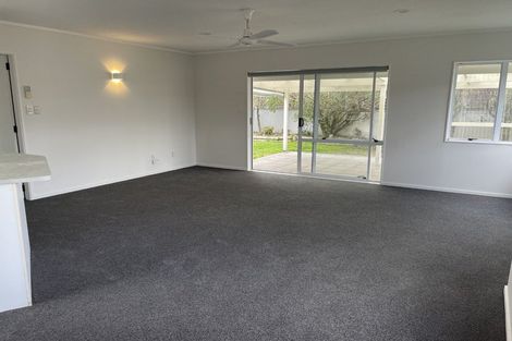 Photo of property in 4 Barbara Grove, Papamoa Beach, Papamoa, 3118