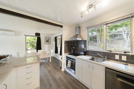 Photo of property in 39 Aniseed Grove, Timberlea, Upper Hutt, 5018