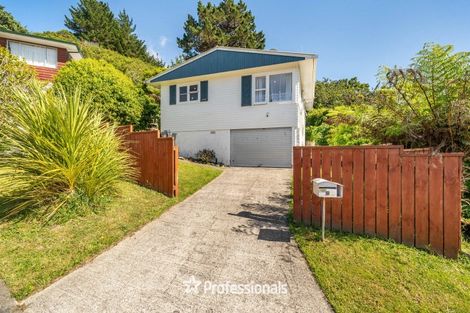 Photo of property in 8 Harlow Grove, Wainuiomata, Lower Hutt, 5014
