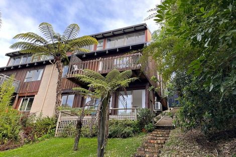 Photo of property in 1/813 East Coast Road, Northcross, Auckland, 0630