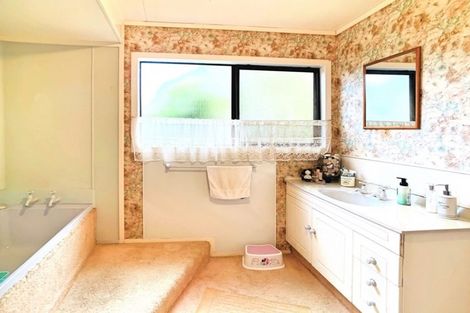 Photo of property in 4 Harbour View Road, Pukenui, 0484