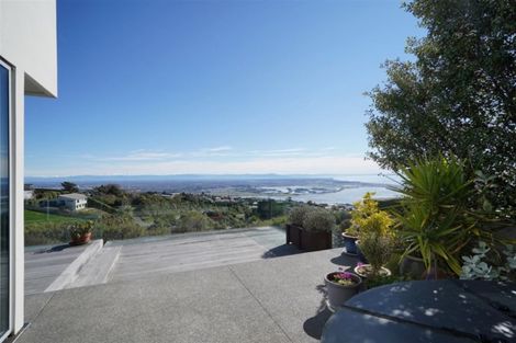 Photo of property in 5 Peregrine Close, Mount Pleasant, Christchurch, 8081
