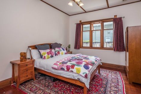 Photo of property in 43 Fairview Crescent, Kelburn, Wellington, 6012