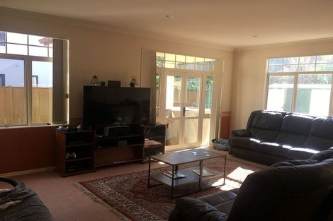 Photo of property in 22 Gilford Place, East Tamaki Heights, Auckland, 2016