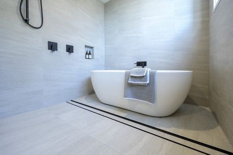 Photo of property in 24 Commodore Place, Britannia Heights, Nelson, 7010