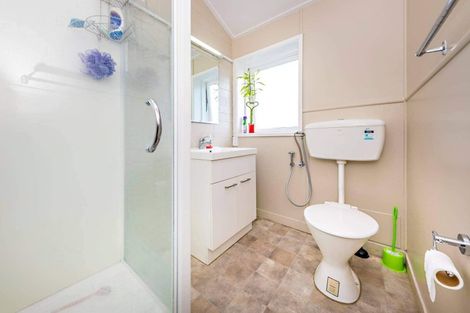 Photo of property in 15 Elm Street, Waiuku, 2123