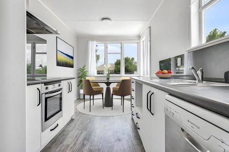 Photo of property in 11 Northolt Road, Fairview Downs, Hamilton, 3214