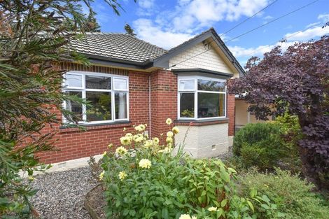 Photo of property in 18 Glenross Street, Glenross, Dunedin, 9011