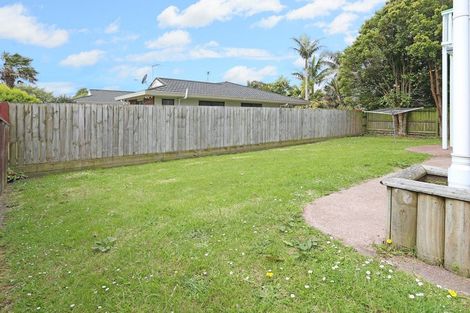 Photo of property in 17 Statesman Street, Henderson, Auckland, 0612