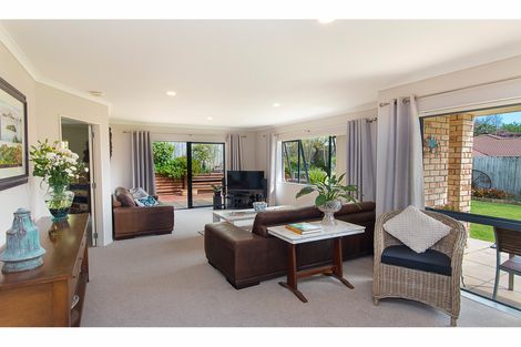 Photo of property in 12 Ernest Shackleton Place, Waiuku, 2123