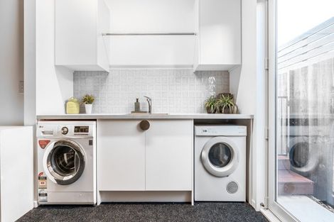 Photo of property in 2/179 Weston Road, St Albans, Christchurch, 8052