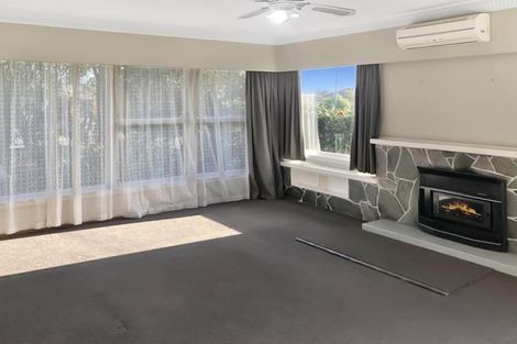 Photo of property in 2 Heath Street, St Andrews, Hamilton, 3200